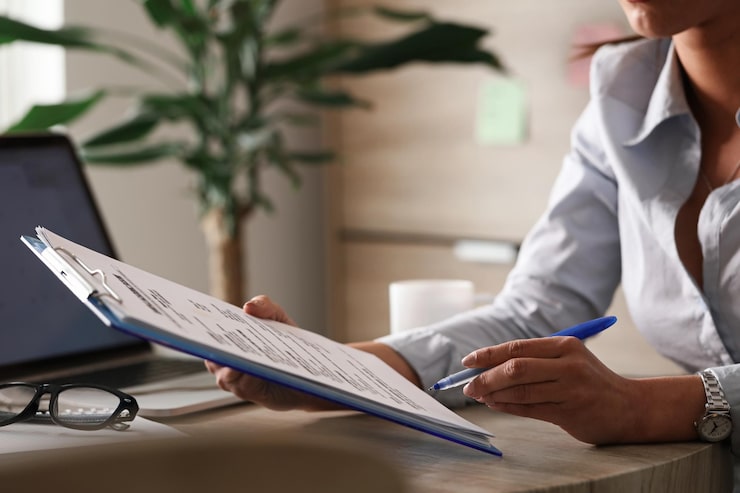 Customer signing service invoice